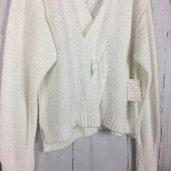 SOLD F r e e P e o p l e • Twist Front Sweater - Picture 7 of 8